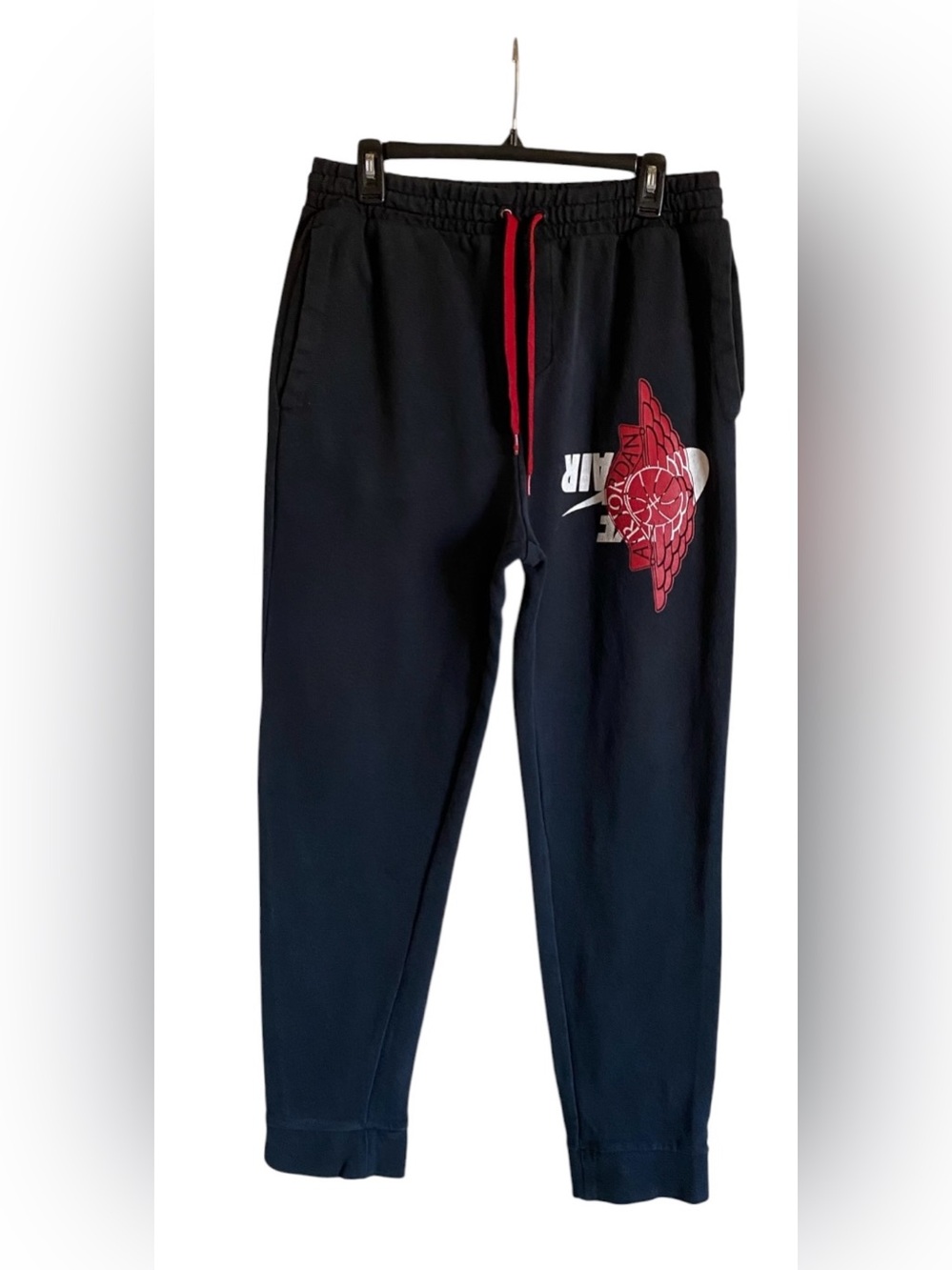 Men’s JORDAN Black Joggers Sweatpants L